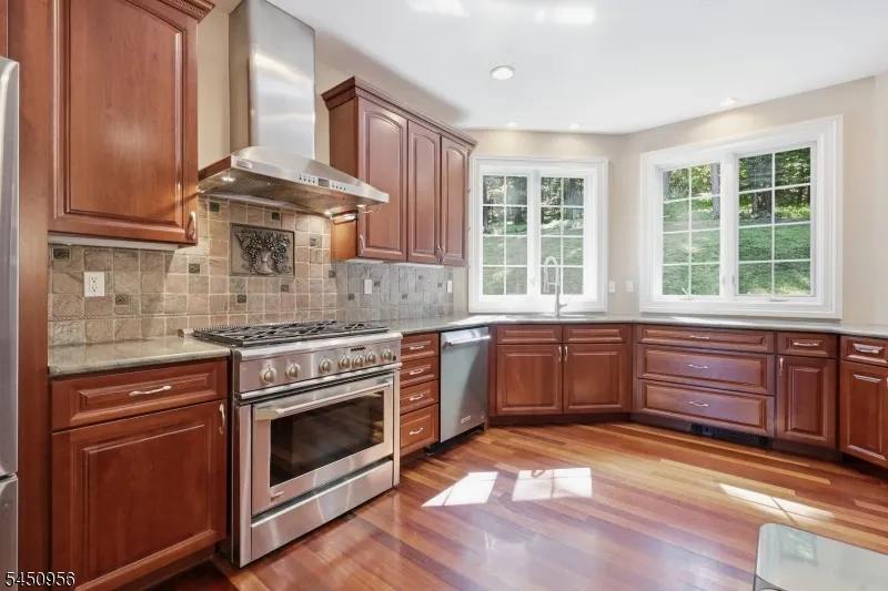 183 Church Road Holland, NJ 08848