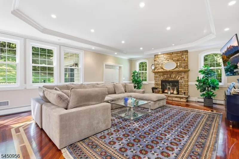 183 Church Road Holland, NJ 08848