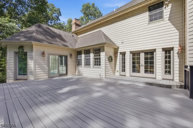 183 Church Road Holland, NJ 08848