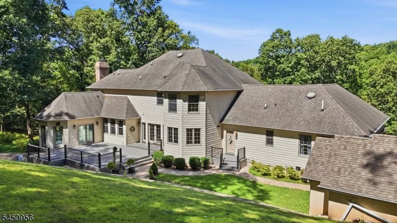 183 Church Road Holland, NJ 08848