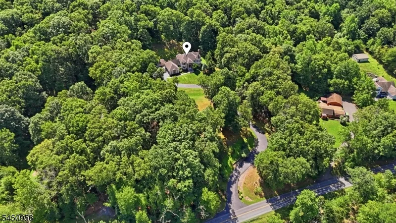 183 Church Road Holland, NJ 08848