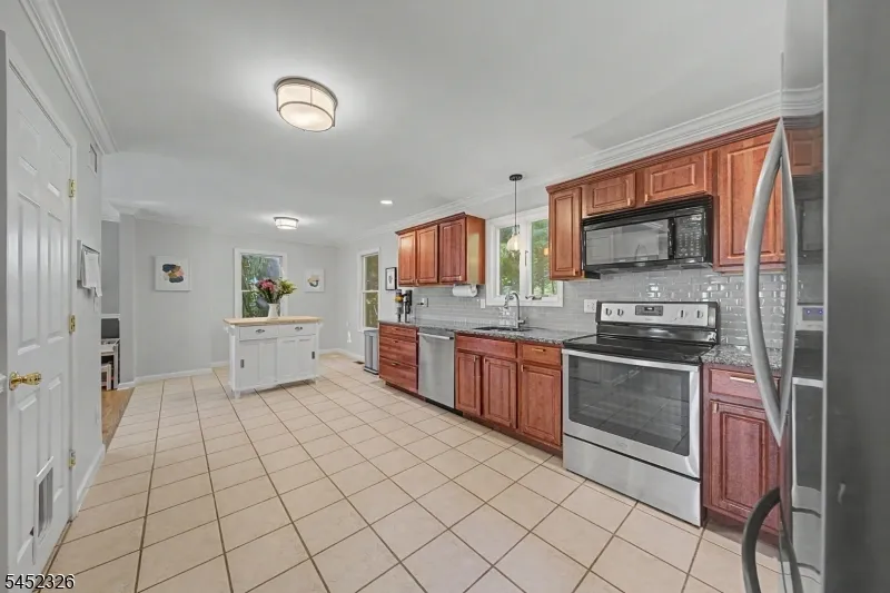5 VALHALLA WAY Rockaway, NJ 07866