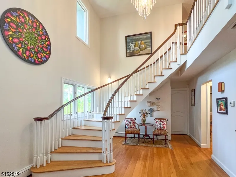 203 Harwood Pl Paramus, NJ 07652