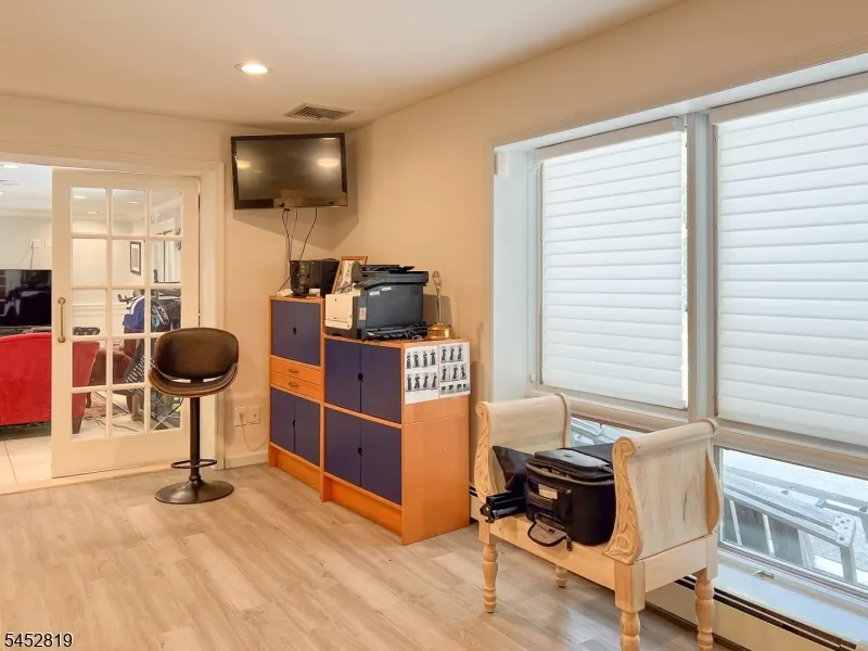 203 Harwood Pl Paramus, NJ 07652