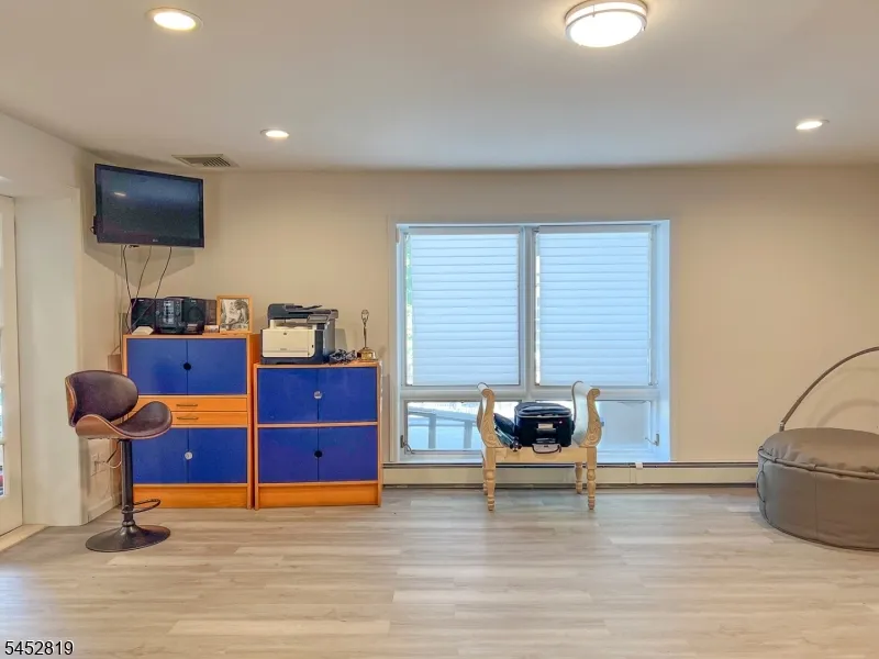 203 Harwood Pl Paramus, NJ 07652