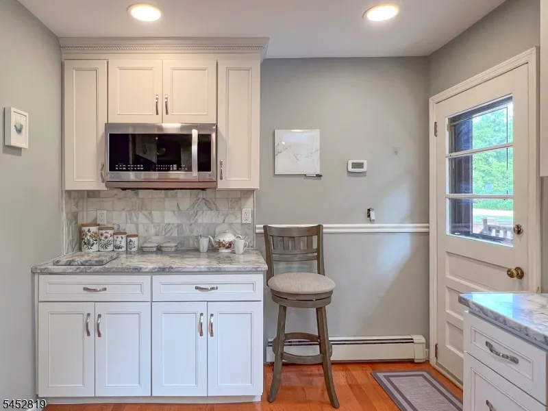 203 Harwood Pl Paramus, NJ 07652