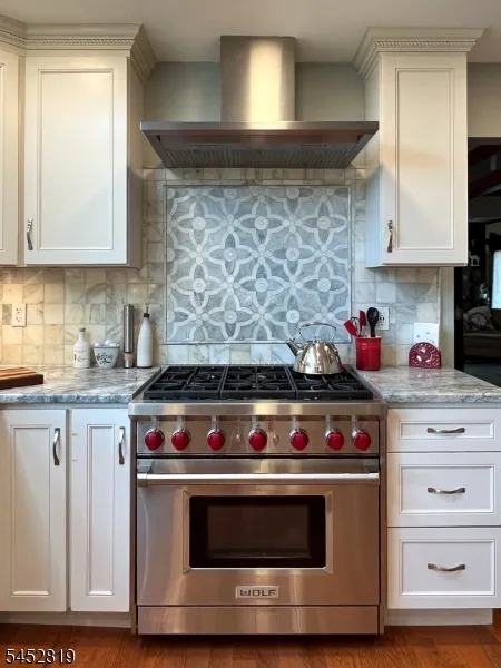 203 Harwood Pl Paramus, NJ 07652