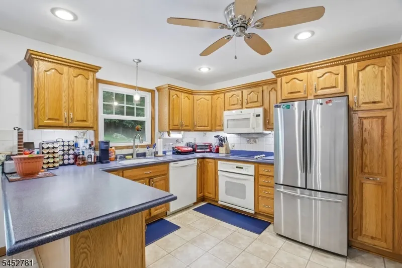 89 Tomahawk Trl Sparta, NJ 07871