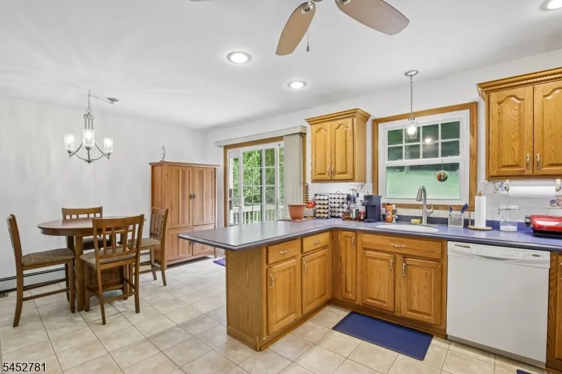 89 Tomahawk Trl Sparta, NJ 07871