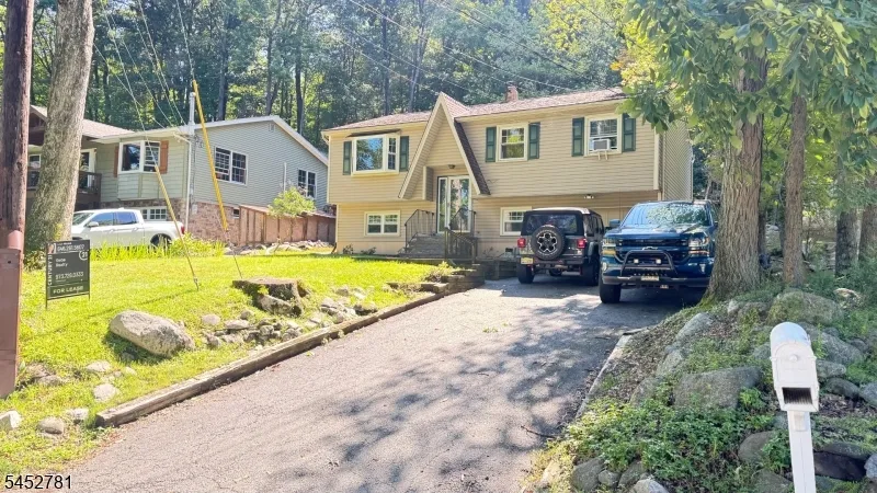 89 Tomahawk Trl Sparta, NJ 07871