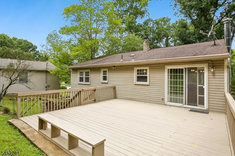 89 Tomahawk Trl Sparta, NJ 07871