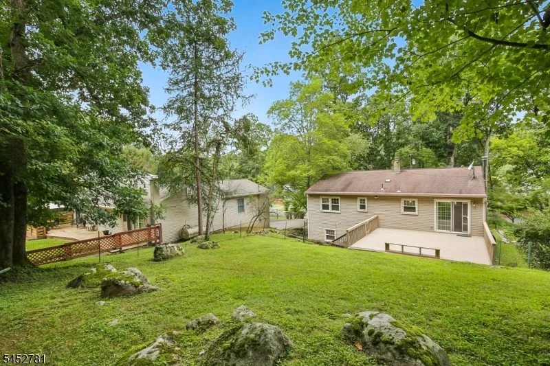 89 Tomahawk Trl Sparta, NJ 07871