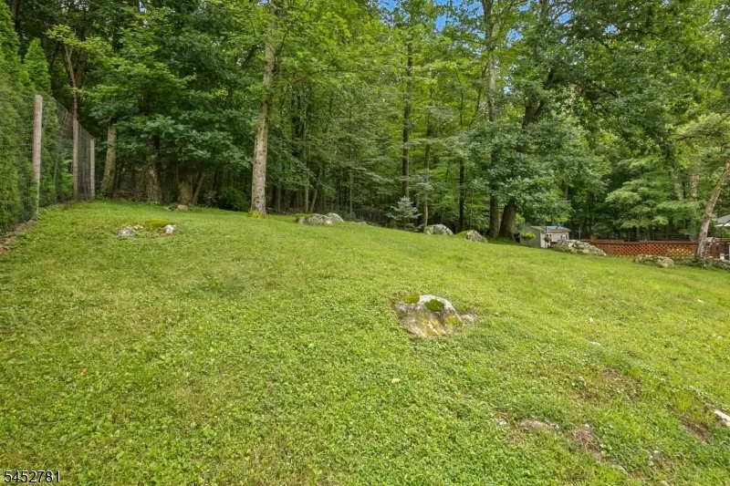 89 Tomahawk Trl Sparta, NJ 07871