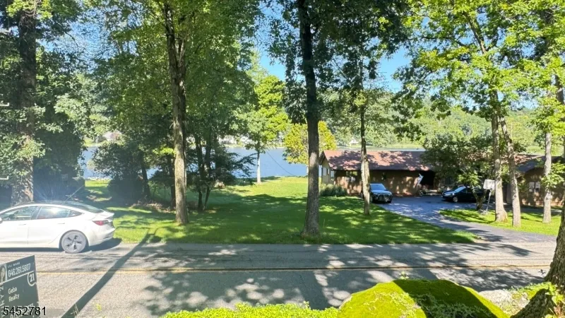 89 Tomahawk Trl Sparta, NJ 07871