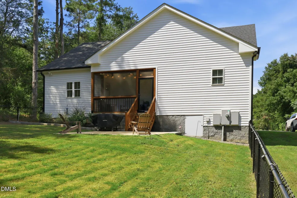 552 Orange Street Coats, NC 27521
