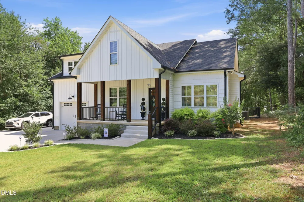 552 Orange Street Coats, NC 27521