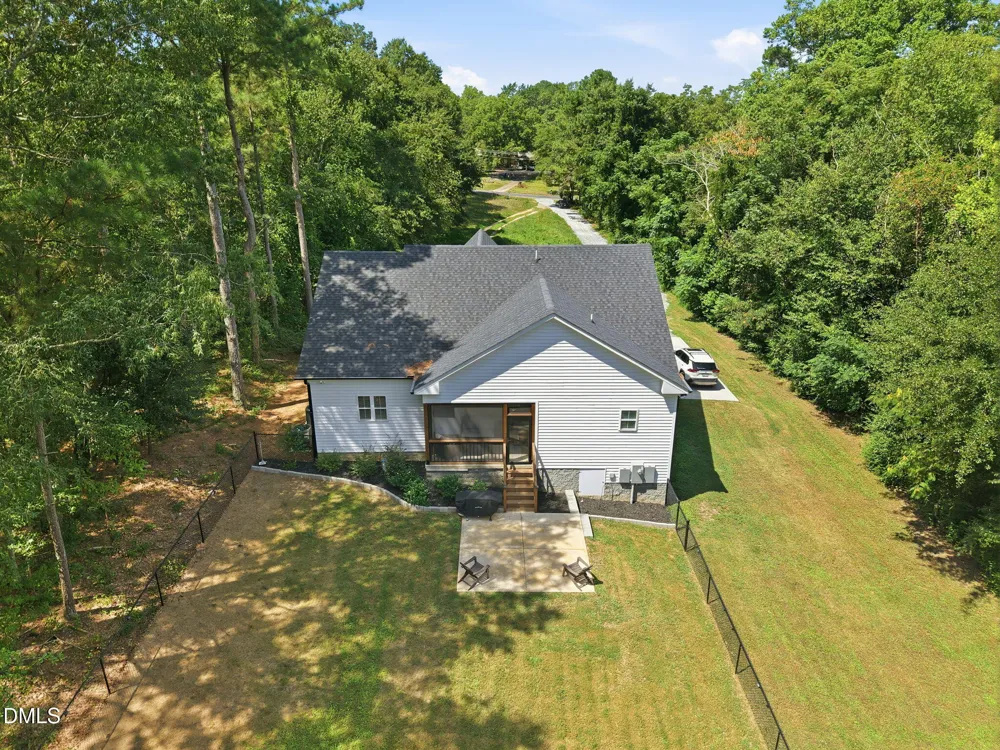 552 Orange Street Coats, NC 27521