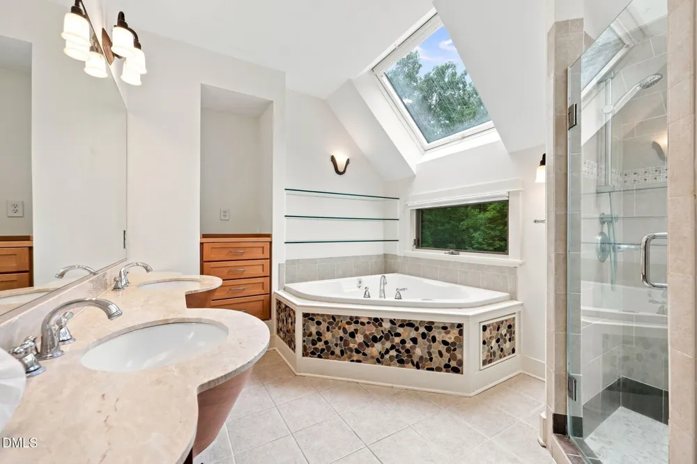 2219 Ridgewood Road Chapel Hill, NC 27516