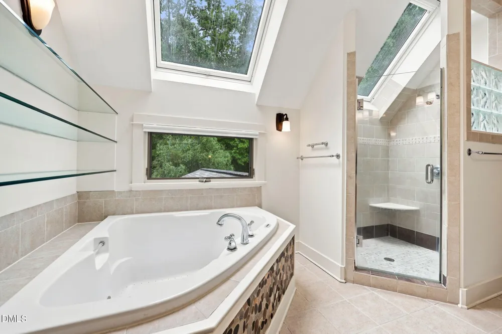 2219 Ridgewood Road Chapel Hill, NC 27516