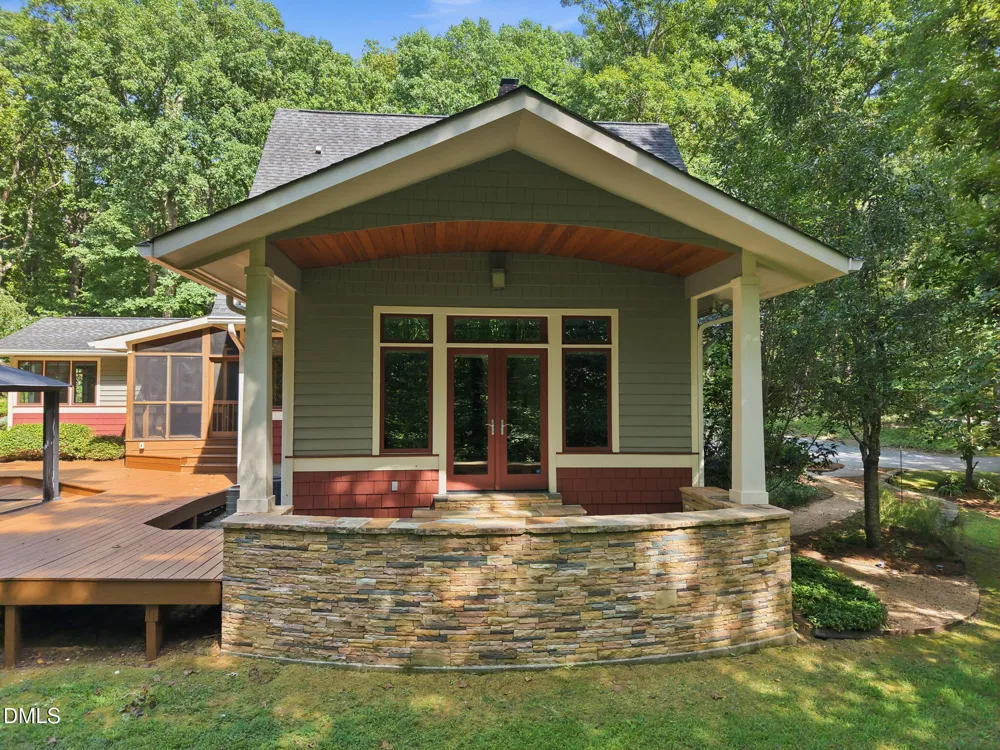 2219 Ridgewood Road Chapel Hill, NC 27516
