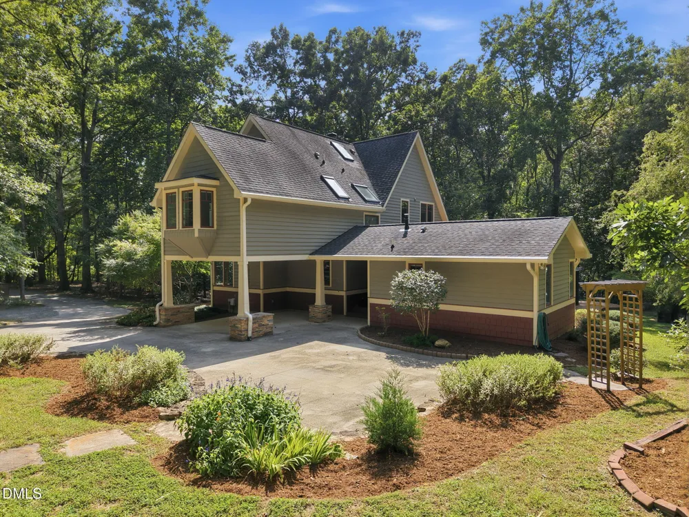 2219 Ridgewood Road Chapel Hill, NC 27516