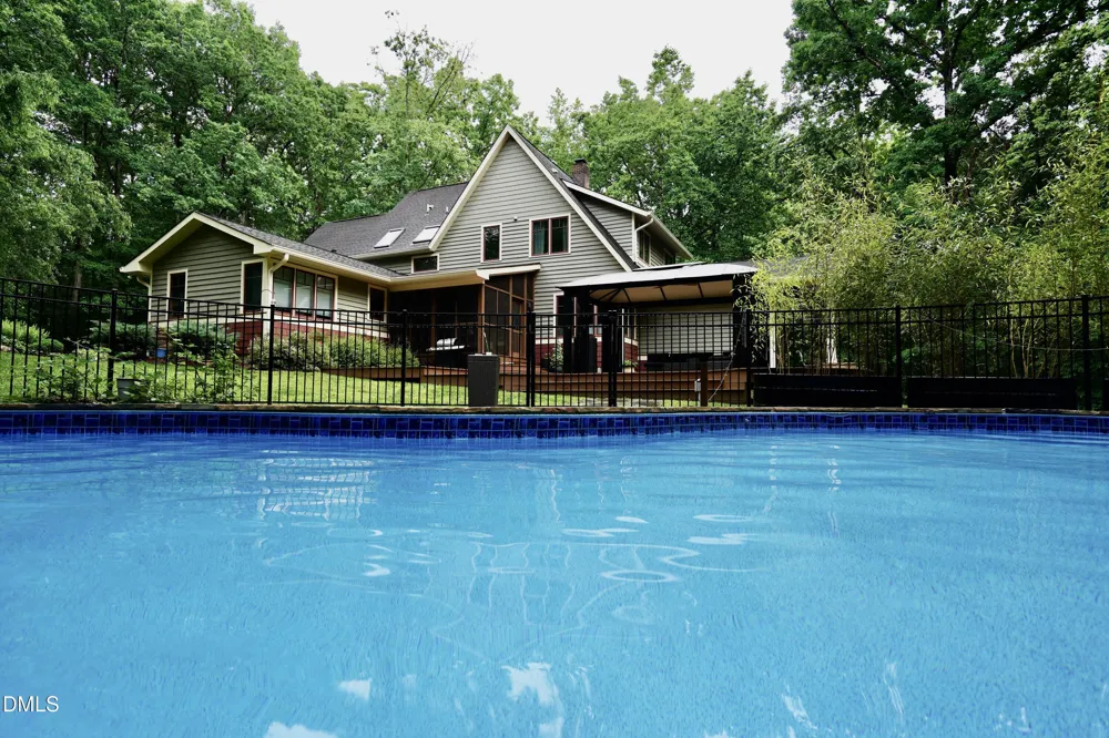 2219 Ridgewood Road Chapel Hill, NC 27516