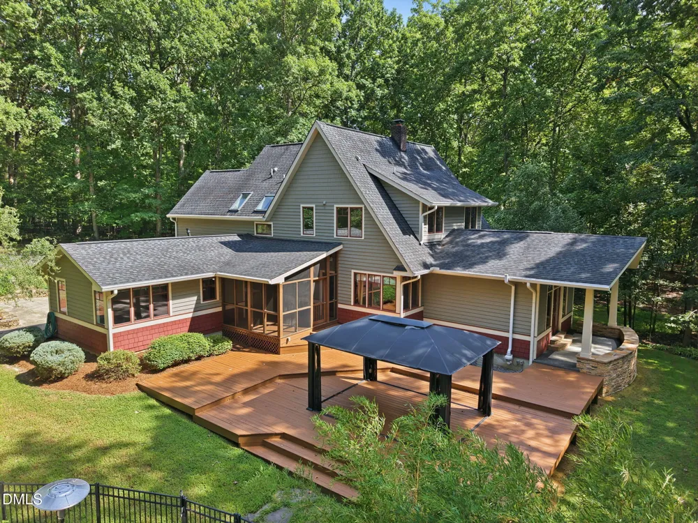 2219 Ridgewood Road Chapel Hill, NC 27516