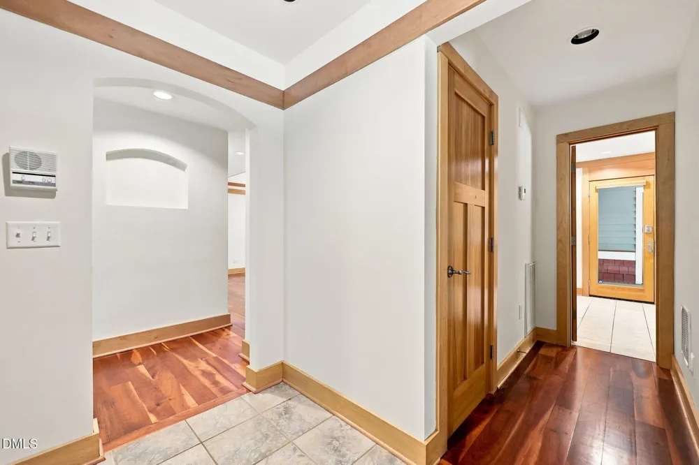 2219 Ridgewood Road Chapel Hill, NC 27516