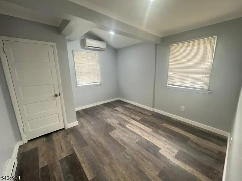 38 W River Styx Rd Hopatcong, NJ 07843