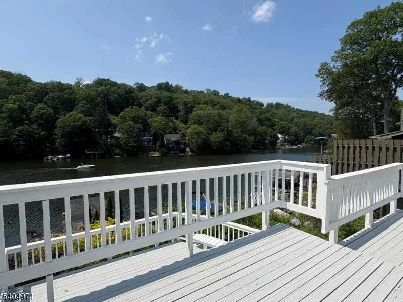 38 W River Styx Rd Hopatcong, NJ 07843