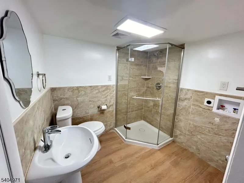 38 W River Styx Rd Hopatcong, NJ 07843