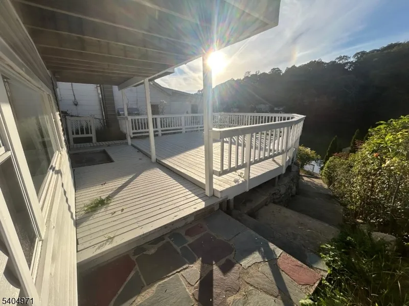 38 W River Styx Rd Hopatcong, NJ 07843
