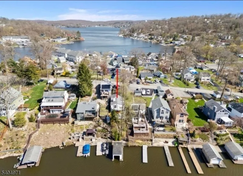 38 W River Styx Rd Hopatcong, NJ 07843