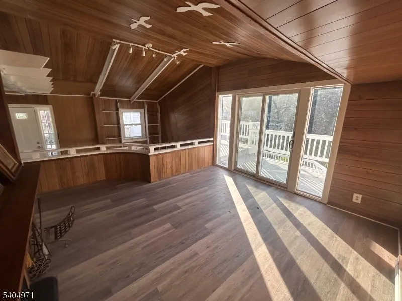 38 W River Styx Rd Hopatcong, NJ 07843