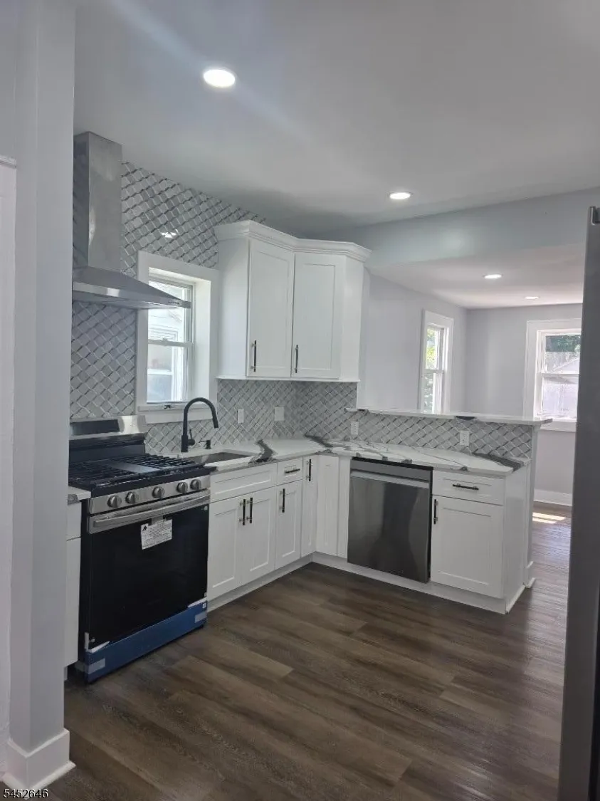 270 40Th St Irvington, NJ 07111