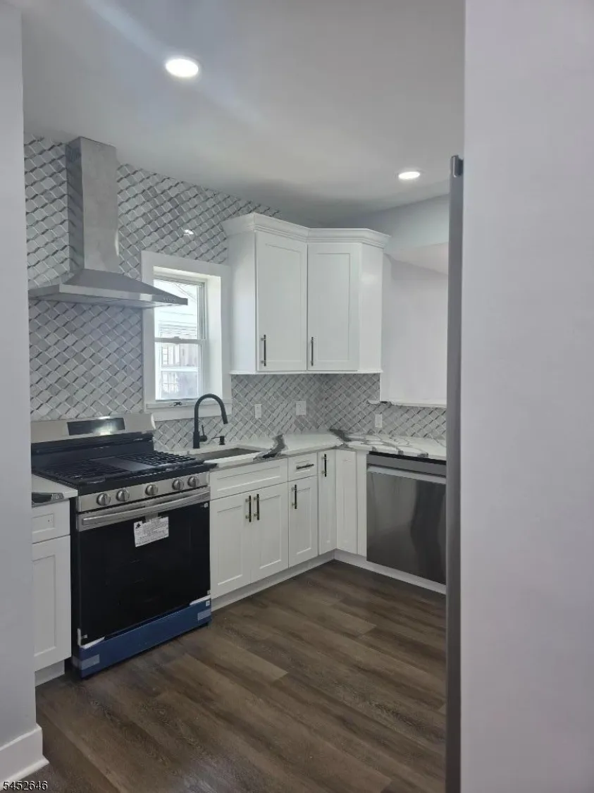 270 40Th St Irvington, NJ 07111