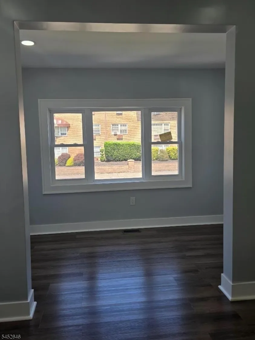 270 40Th St Irvington, NJ 07111