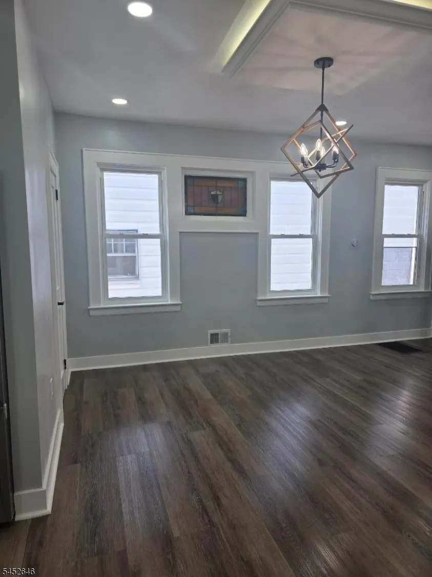270 40Th St Irvington, NJ 07111