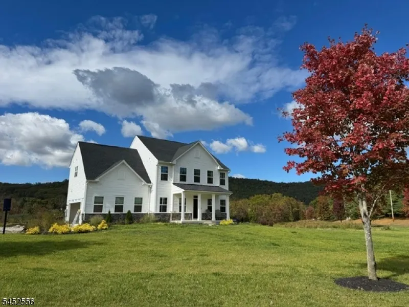 2 Drake Ct Washington, NJ 07882