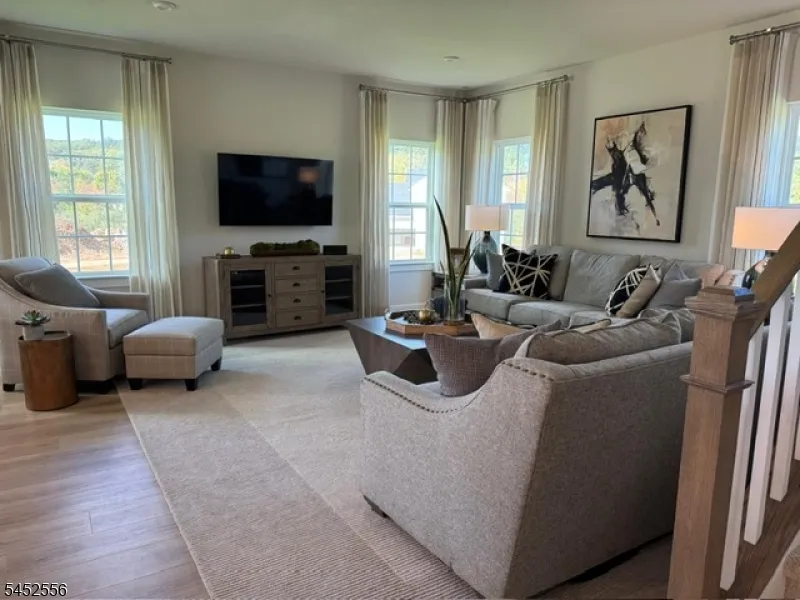 2 Drake Ct Washington, NJ 07882