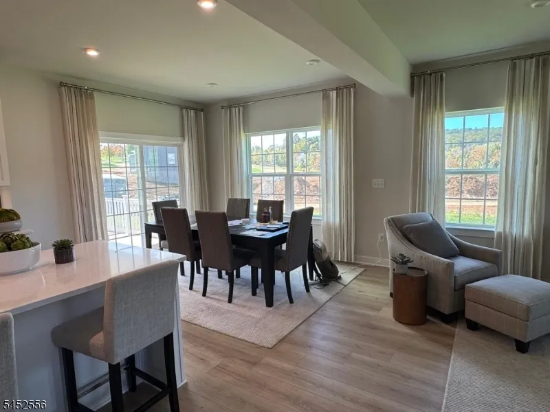 2 Drake Ct Washington, NJ 07882