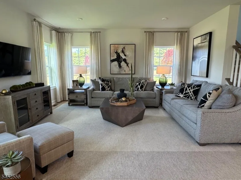 2 Drake Ct Washington, NJ 07882