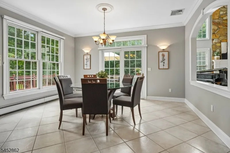 3 Forest Hill Dr Sparta, NJ 07871
