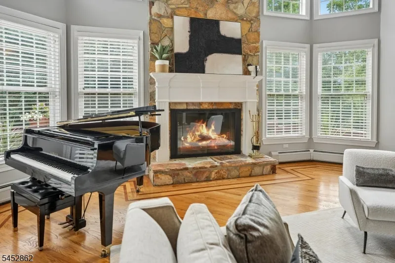 3 Forest Hill Dr Sparta, NJ 07871
