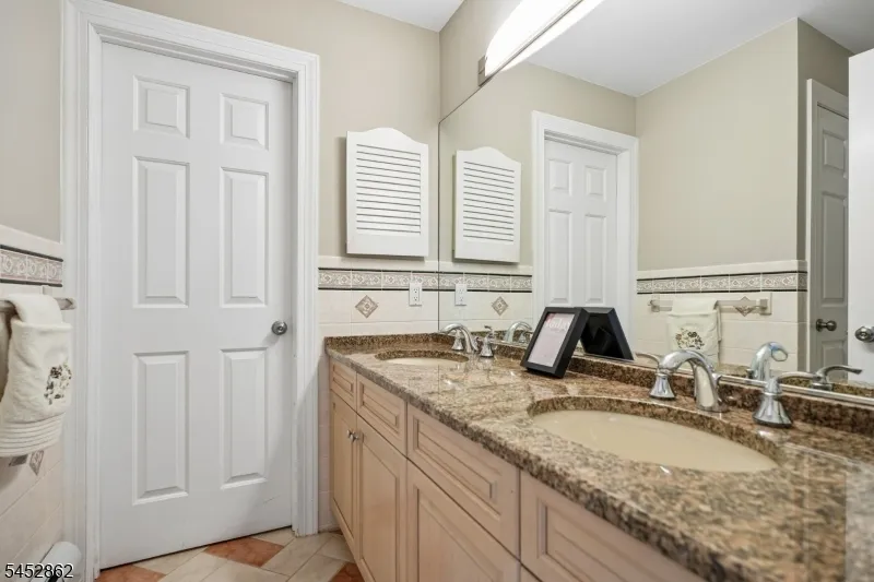3 Forest Hill Dr Sparta, NJ 07871