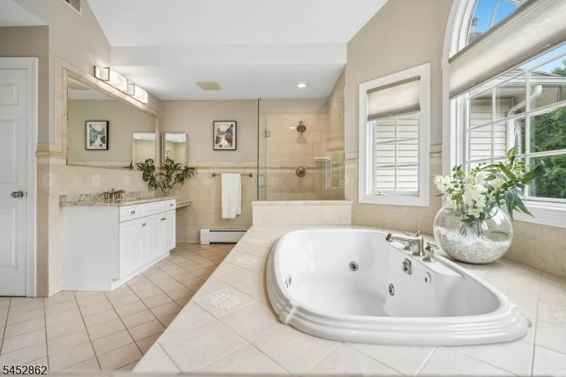 3 Forest Hill Dr Sparta, NJ 07871