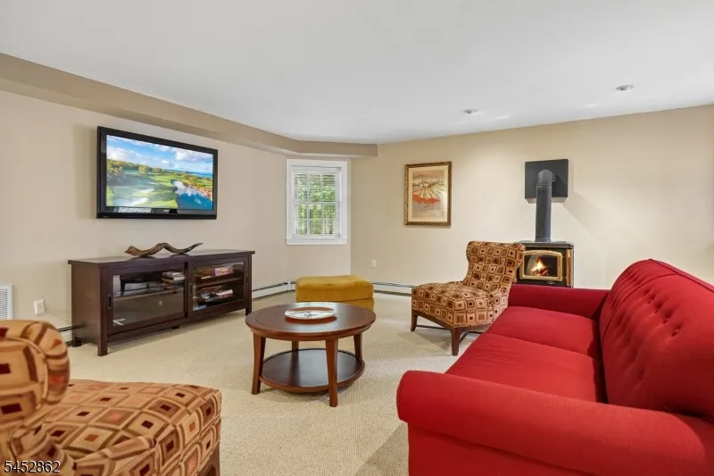 3 Forest Hill Dr Sparta, NJ 07871