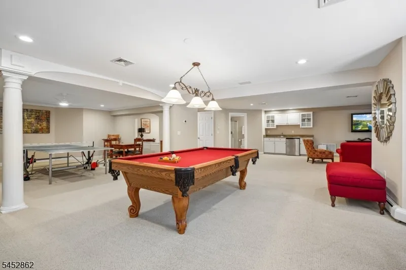 3 Forest Hill Dr Sparta, NJ 07871