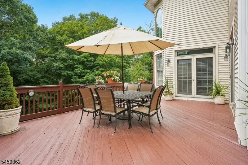 3 Forest Hill Dr Sparta, NJ 07871