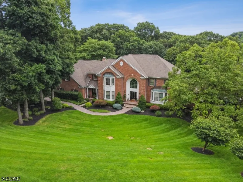 3 Forest Hill Dr Sparta, NJ 07871